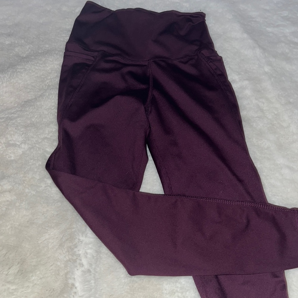 Women’s athletic leggings